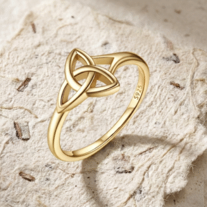 Celtic Trinity Knot Ring in Sterling Silver, Triquetra Wedding Band for Women, Irish Jewelry Gift, Silver Knot Ring, Minimalist Promise Ring